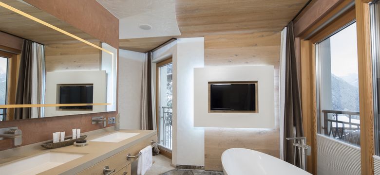 STOCK resort: Alpine Lodge III image #7