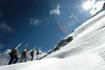 So sieht perfekter Skiurlaub aus.   7 Übernachtungen mit Wohlfühl-Halbpension & "Jesacher´s all inklusive" 6 Tage Skipass - Erwachsene 6 Tage Verleih - Kästle-Premium-Ski - Erwachsene