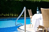 Romantisches Degustationsdinner am Pool 