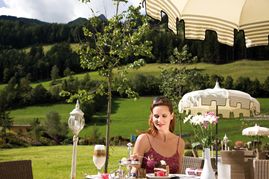 Enjoy a wonderful Summer holiday in the middle of the Ahrntal mountains. Each year when the hay harvest is in full swing, Nature starts her own show in the heights of the Alps. Climb up into the natural garden of the Ahrntal mountains on easy trails to marvel at the Alpine flora.