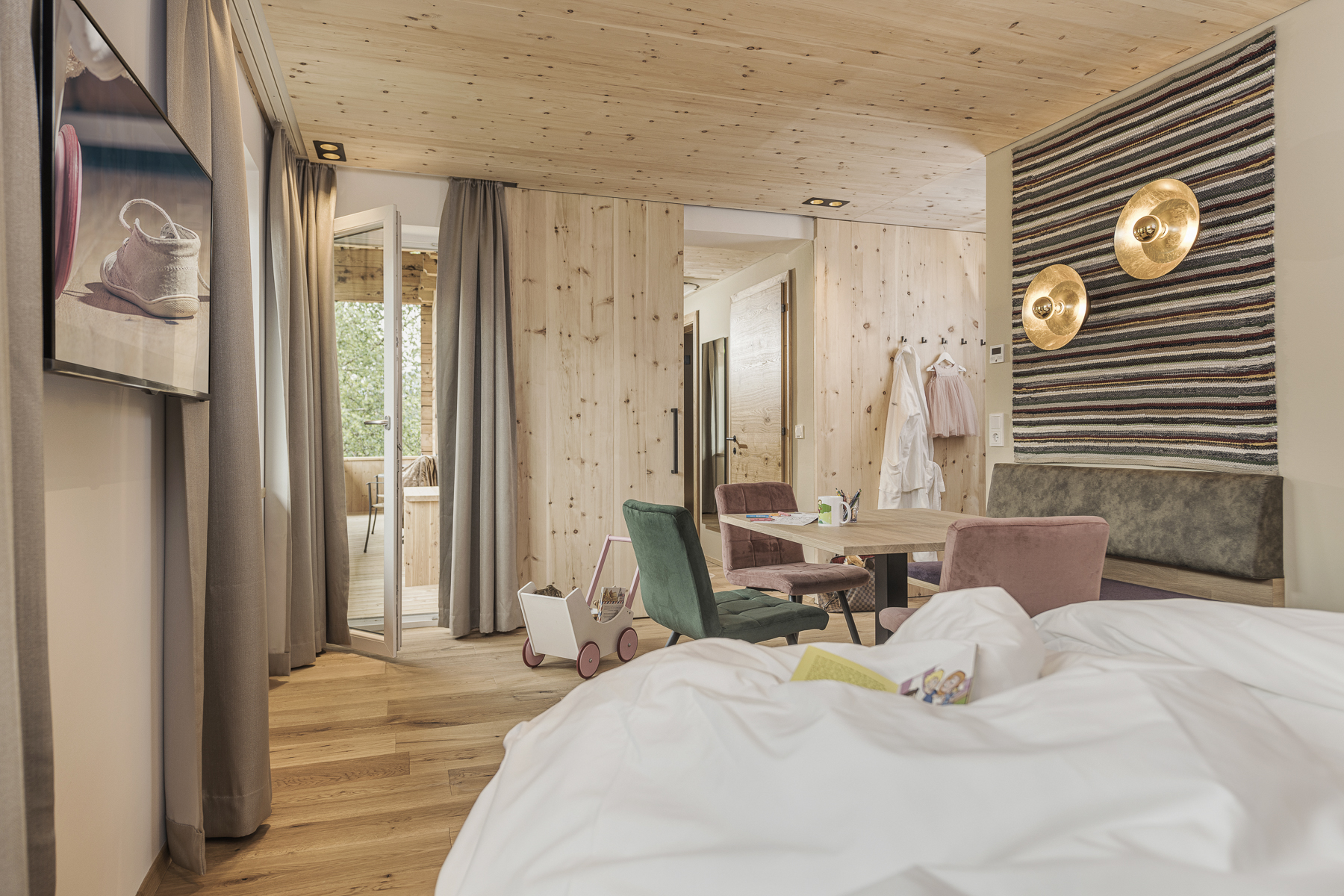 Mia Alpina-„49er" Zirben FamilySuite