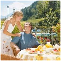 1 Urlaubstag geschenkt! N&uuml;tzen Sie unser Angebot und urlauben Sie 1 Nacht kostenlos in der Sonnenalm!Zus&auml;tzlich erhalten Sie einen Wellnessgutschein im Wert von Euro 50.- in unserer Beauty Wellnessalm!