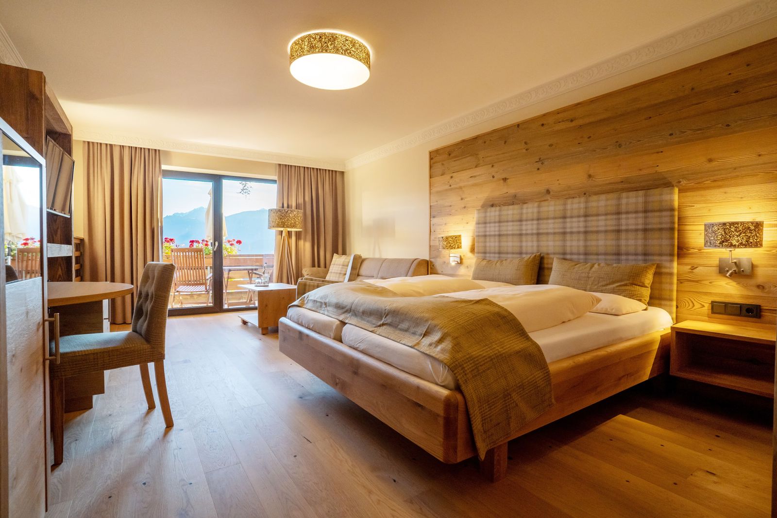 SUPERIOR Juniorsuite "Wiesenzauber" **** image 1 - Biohotel Eggensberger