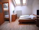 Landhotel Anna & Reiterhof Vill - Bio-Mehrbettzimmer mit Dachfenster